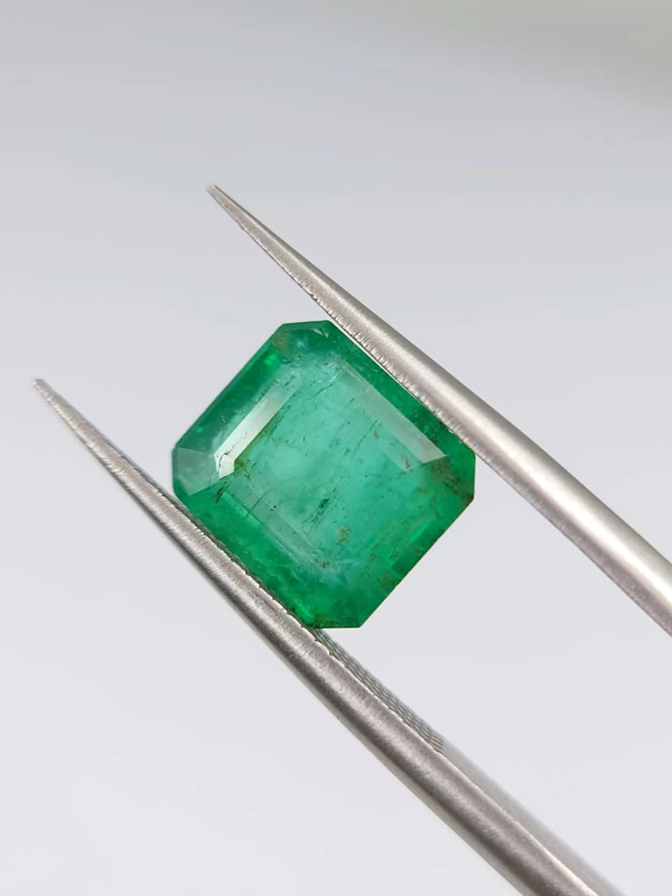3.35ct Natural Octagon Faceted Panjshir Emerald from Afghanistan — view 3